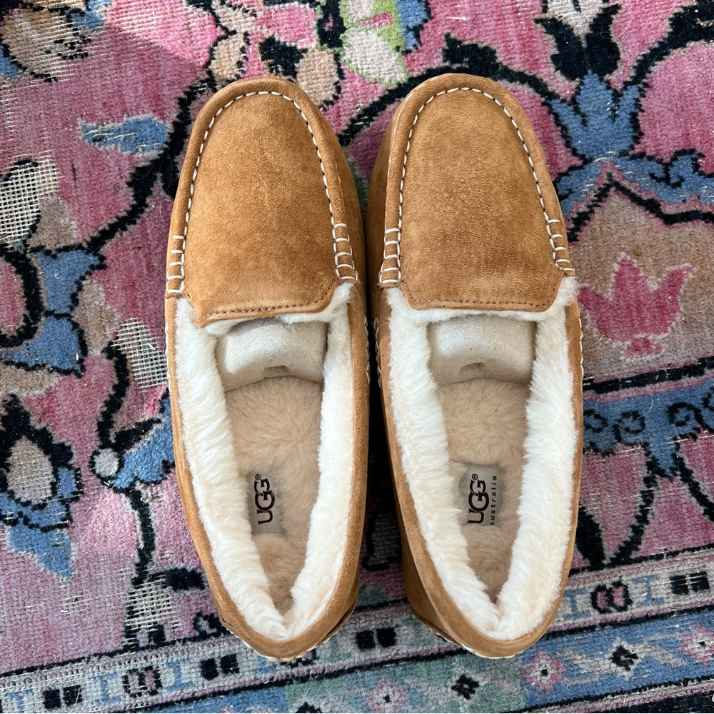 Ugg Chestnut Slipper - image 4
